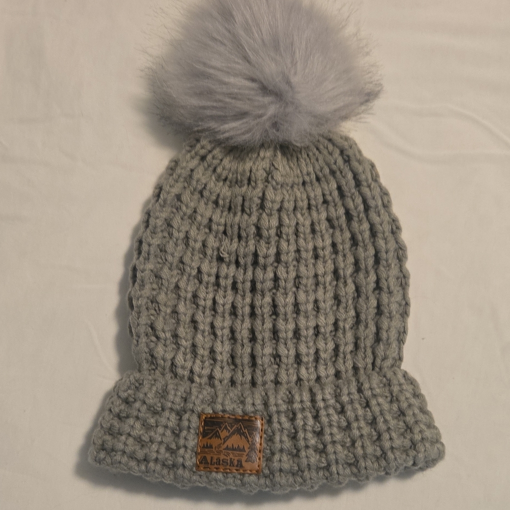 Gray Knit Pom-Pom Beanie